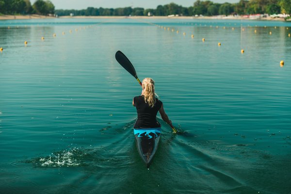 Comment organiser une escapade en kayak sur le lac Baïkal, Russie?
